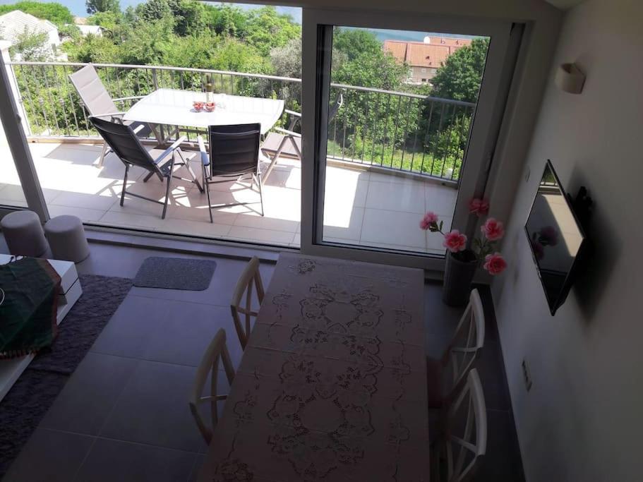 2Br Apartment With Pool Kotor Eksteriør billede
