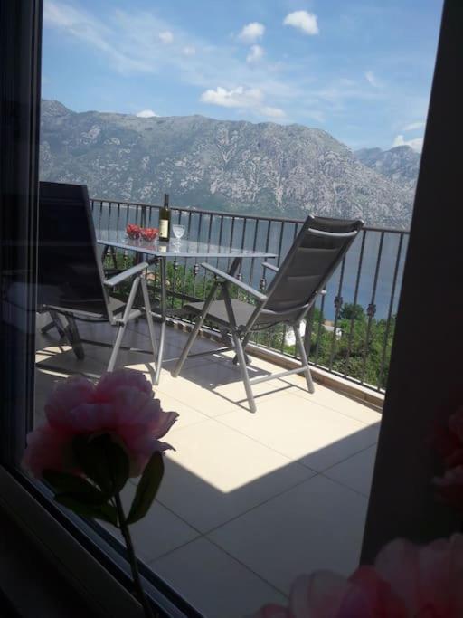 2Br Apartment With Pool Kotor Eksteriør billede