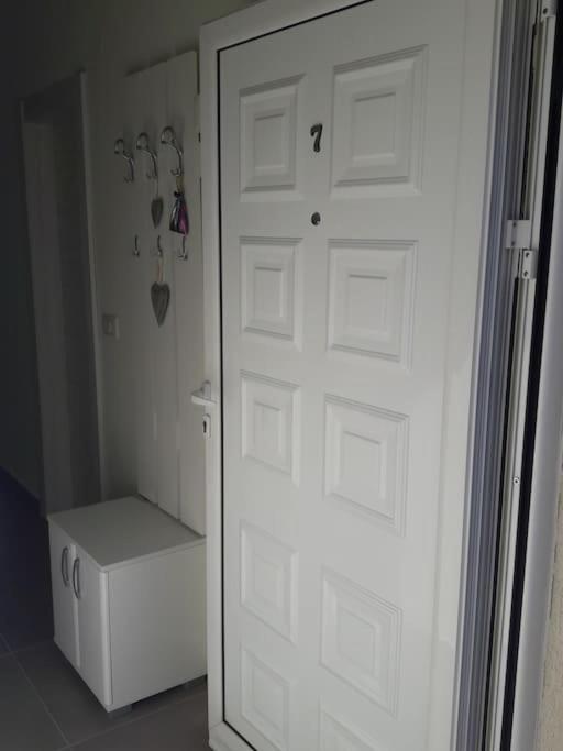 2Br Apartment With Pool Kotor Eksteriør billede